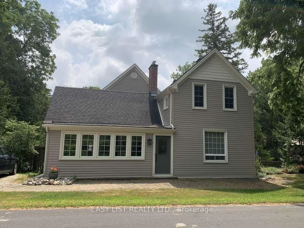 Photo of 271 Quaker Lane