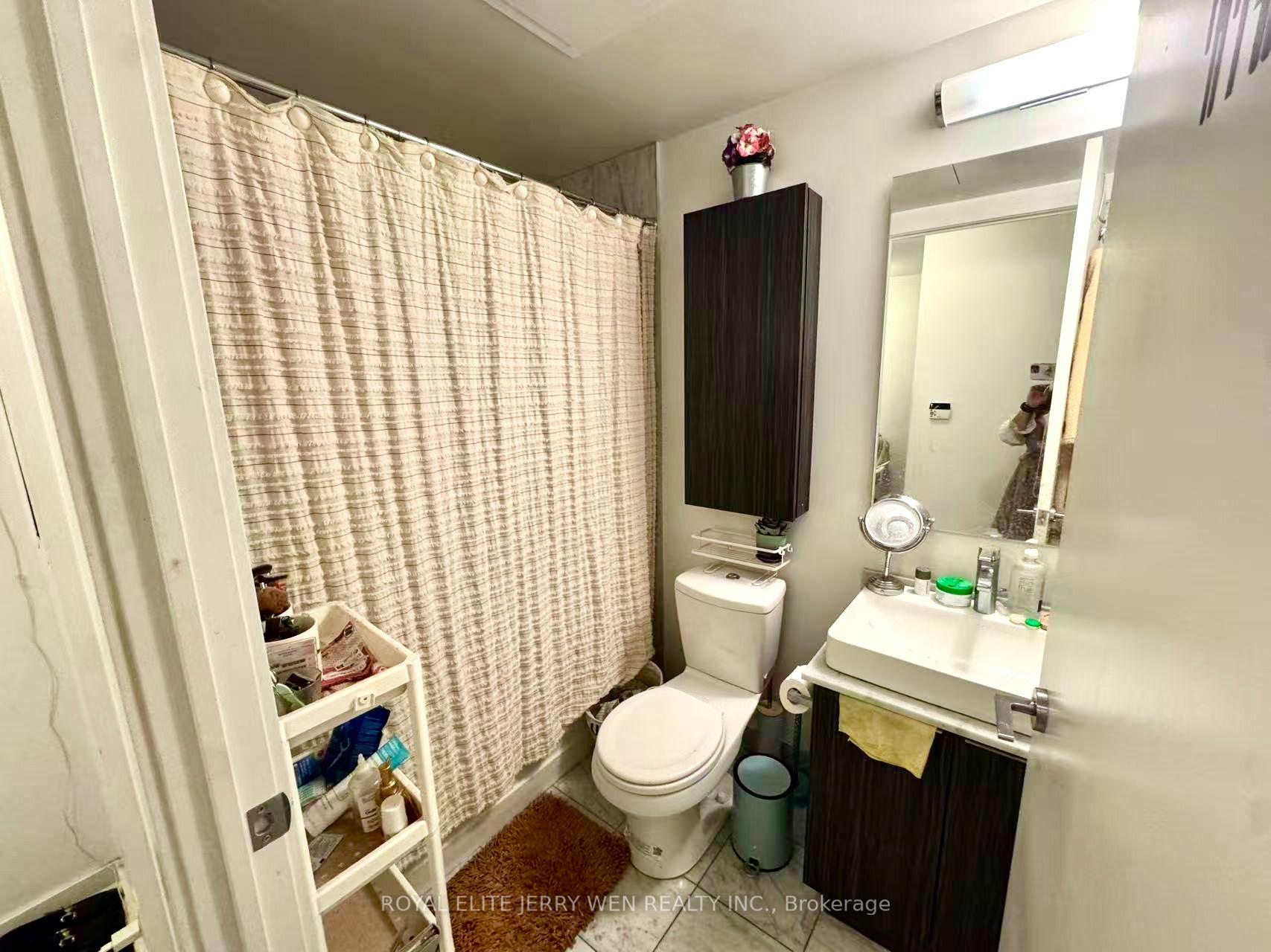 Photo 9 of Unit 1710, 14 York Street, Toronto, Waterfront Communities — HOMEH