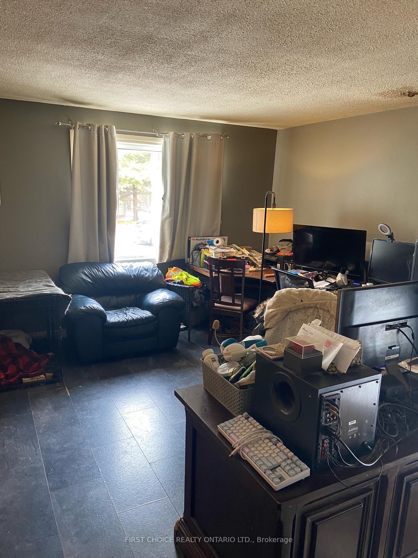 Photo 11 of 122 Rothesay Drive, Ottawa, Kanata - Glencairn/Hazeldean — HOMEH