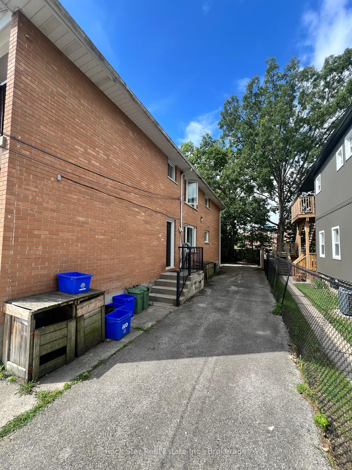 Photo 27 of 50 Irwin Street, London, North K — HOMEH