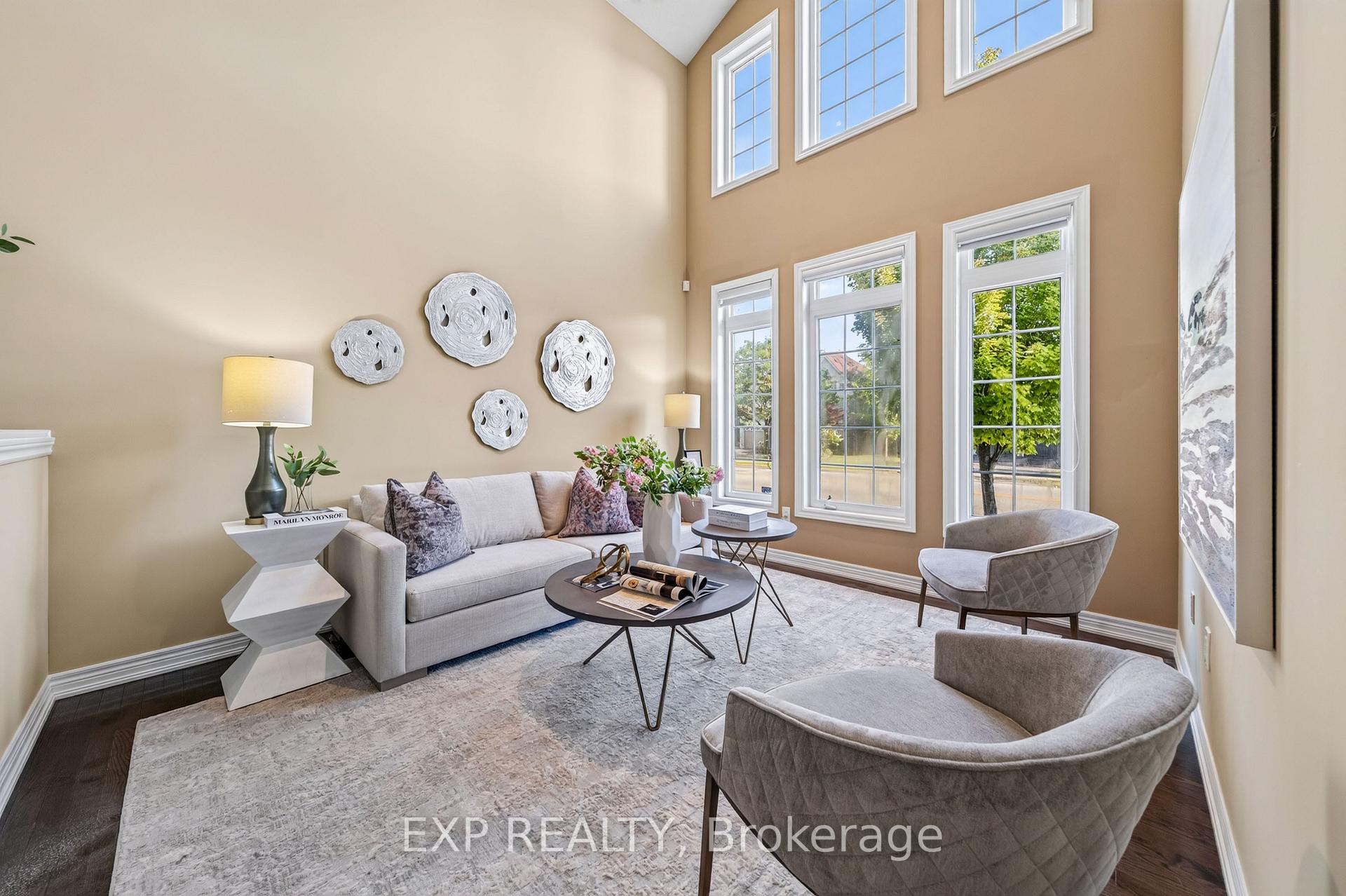 Photo 2 of 456 Summeridge Drive, Vaughan, Patterson — HOMEH