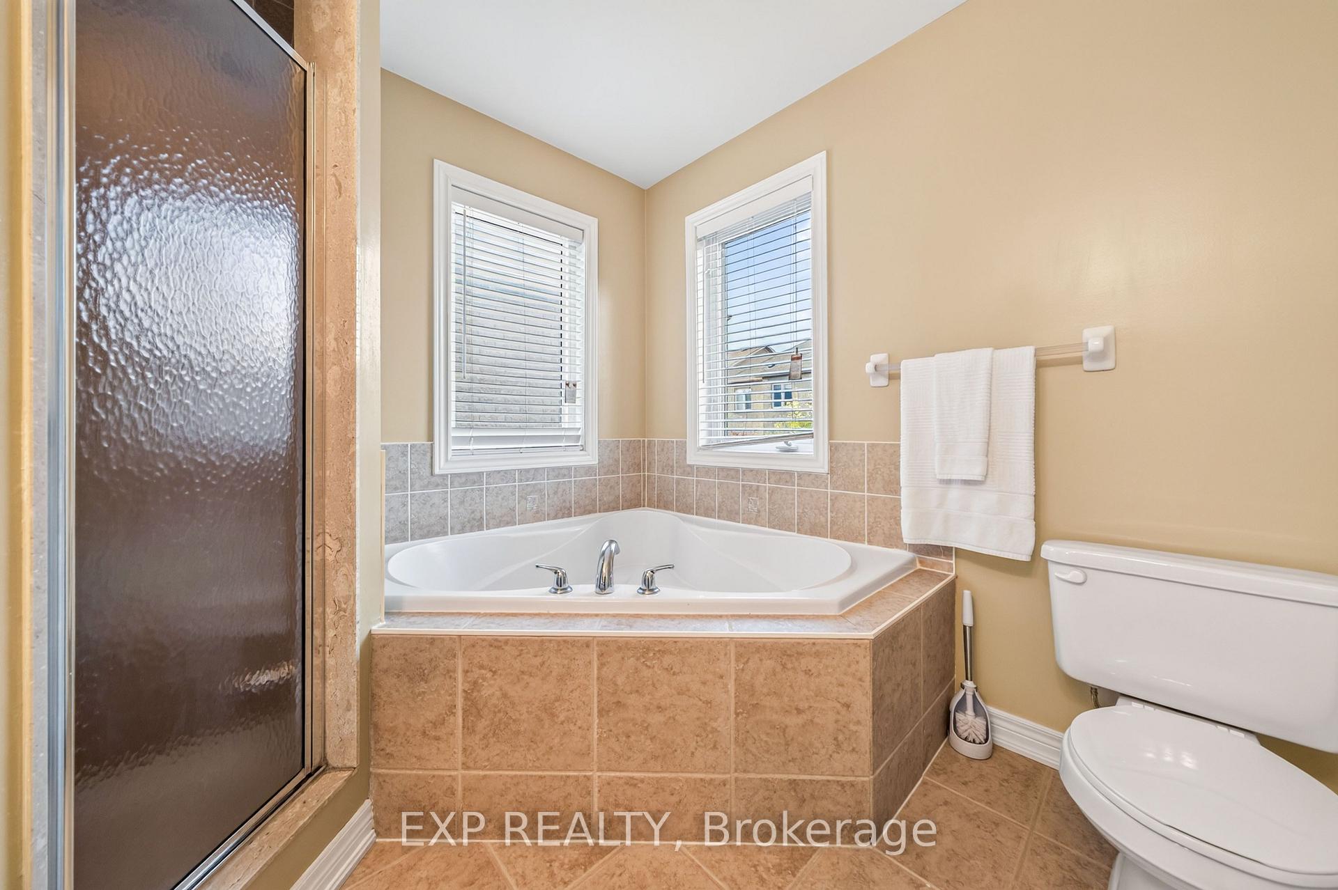 Photo 26 of 456 Summeridge Drive, Vaughan, Patterson — HOMEH