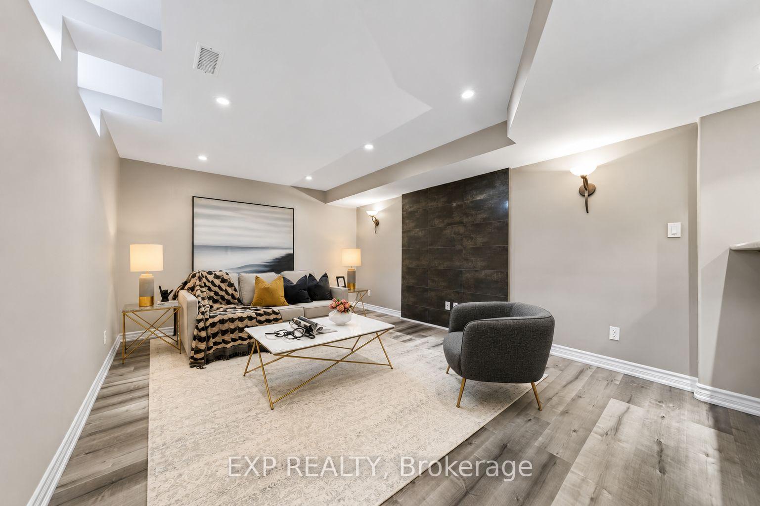 Photo 35 of 456 Summeridge Drive, Vaughan, Patterson — HOMEH
