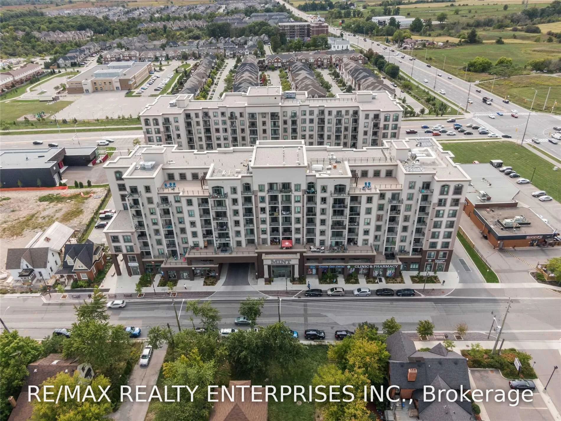 Photo 2 of Unit 203, 2486 Old Bronte Road, Oakville, Westmount — HOMEH