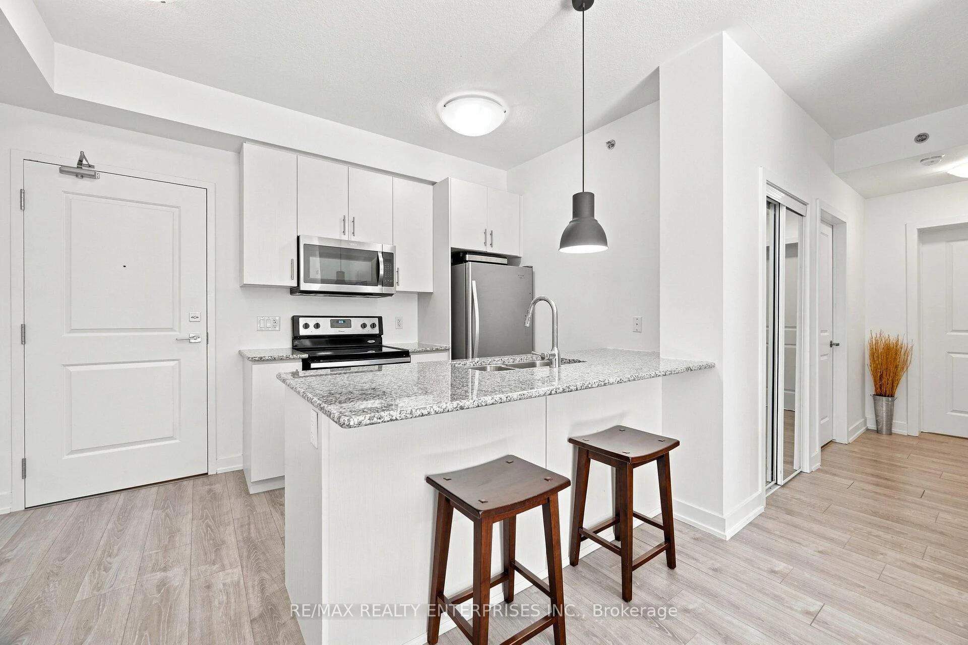Photo 1 of Unit 203, 2486 Old Bronte Road, Oakville, Westmount — HOMEH