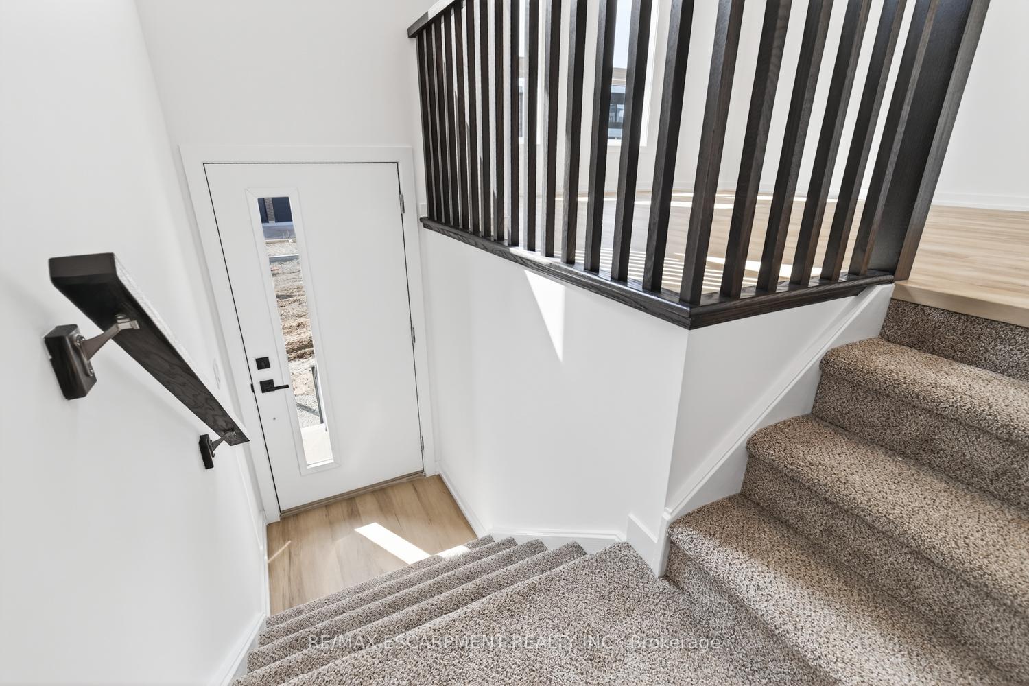Photo 4 of Unit 36, 70 Kenesky Drive, Hamilton, Waterdown — HOMEH