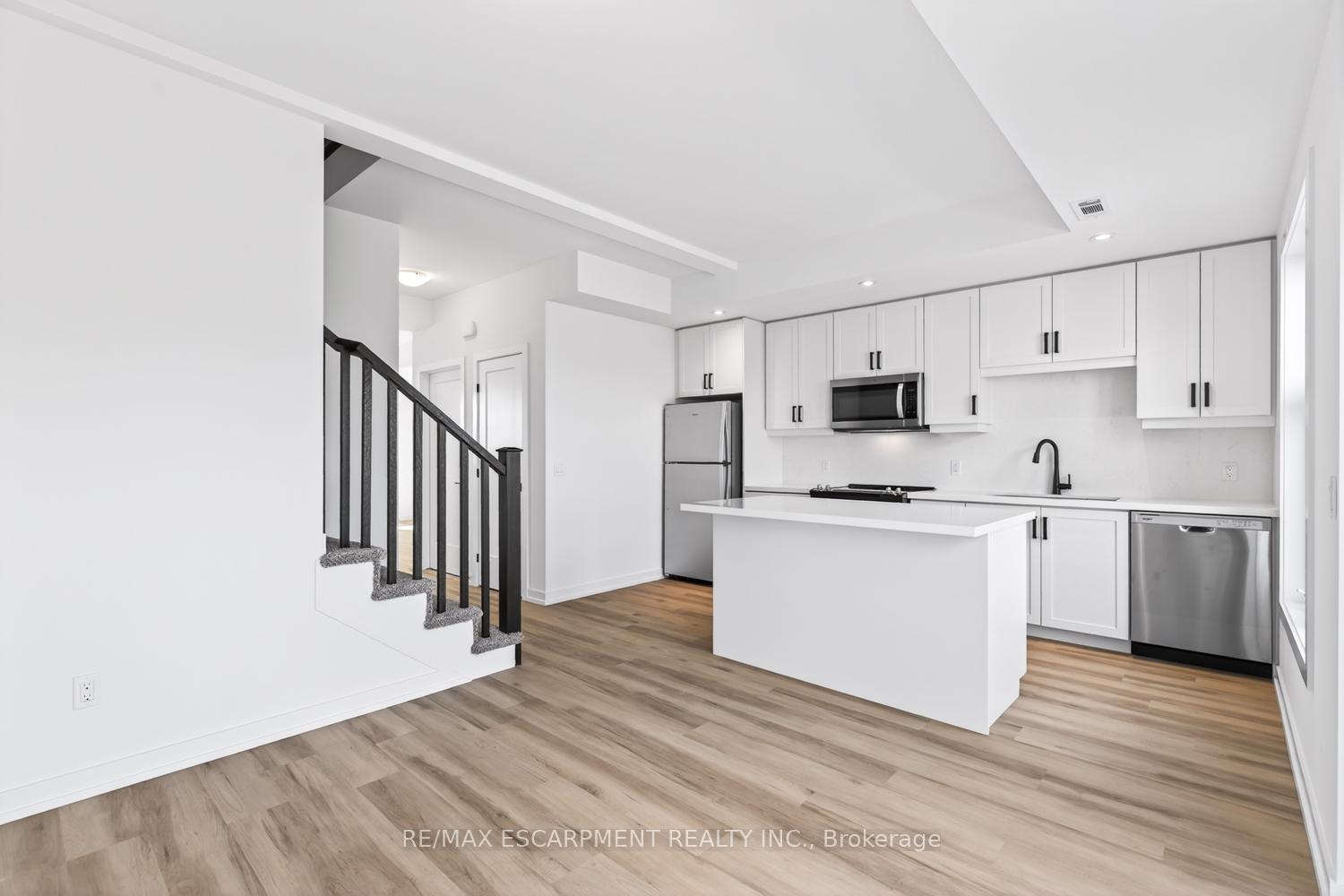 Photo 13 of Unit 36, 70 Kenesky Drive, Hamilton, Waterdown — HOMEH