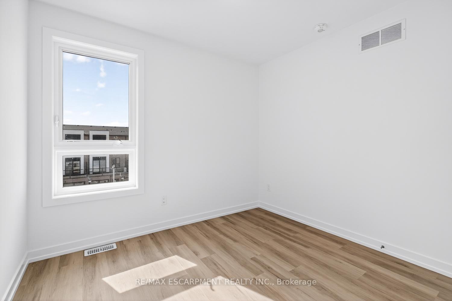 Photo 35 of Unit 36, 70 Kenesky Drive, Hamilton, Waterdown — HOMEH