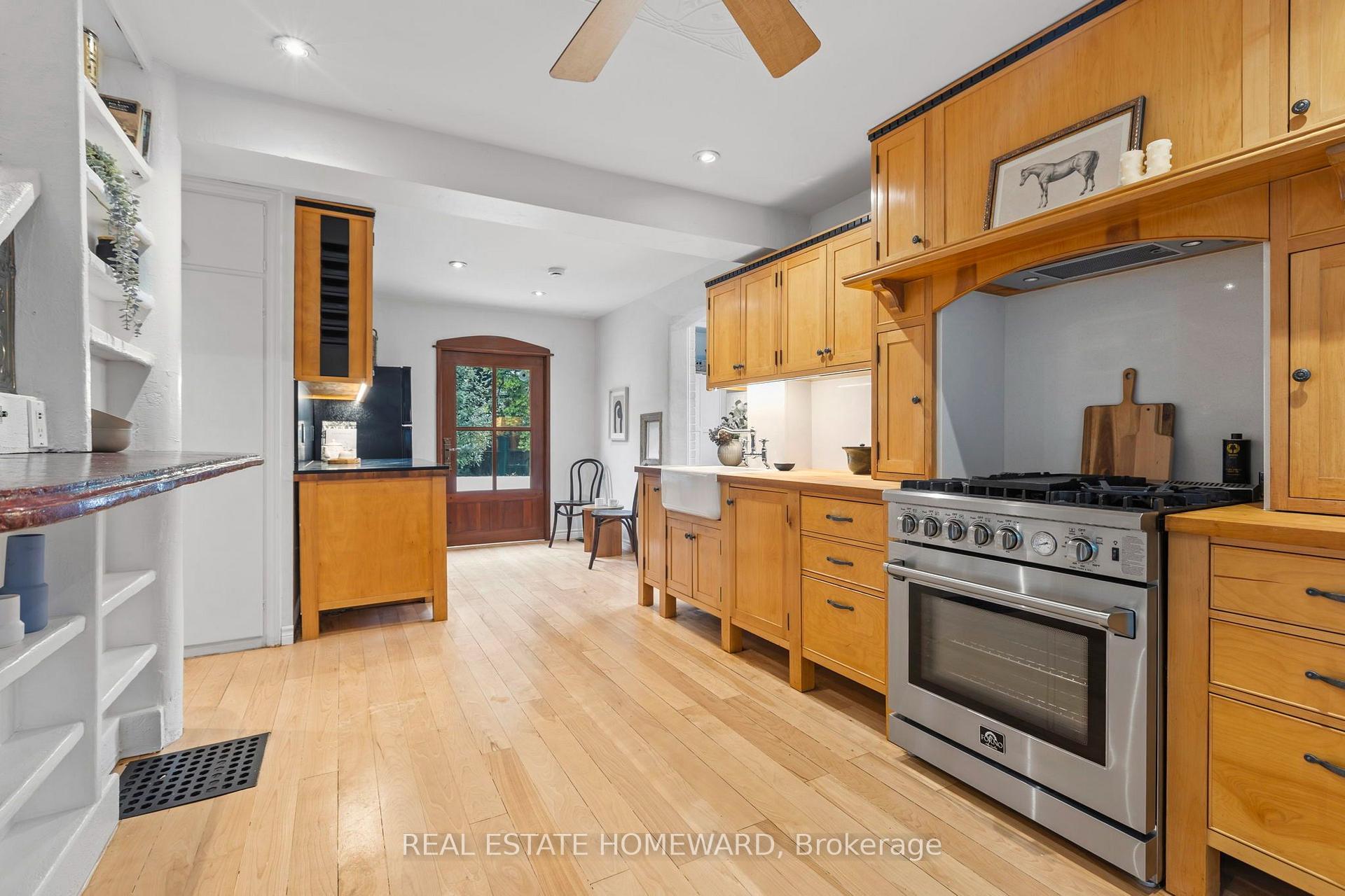 Photo 5 of 9 Dromore Crescent, North York, Newtonbrook West — HOMEH