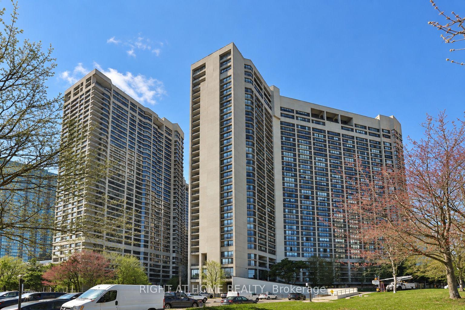 Photo 1 of Unit 2606, 33 Harbour Square, Toronto, Waterfront Communities — HOMEH