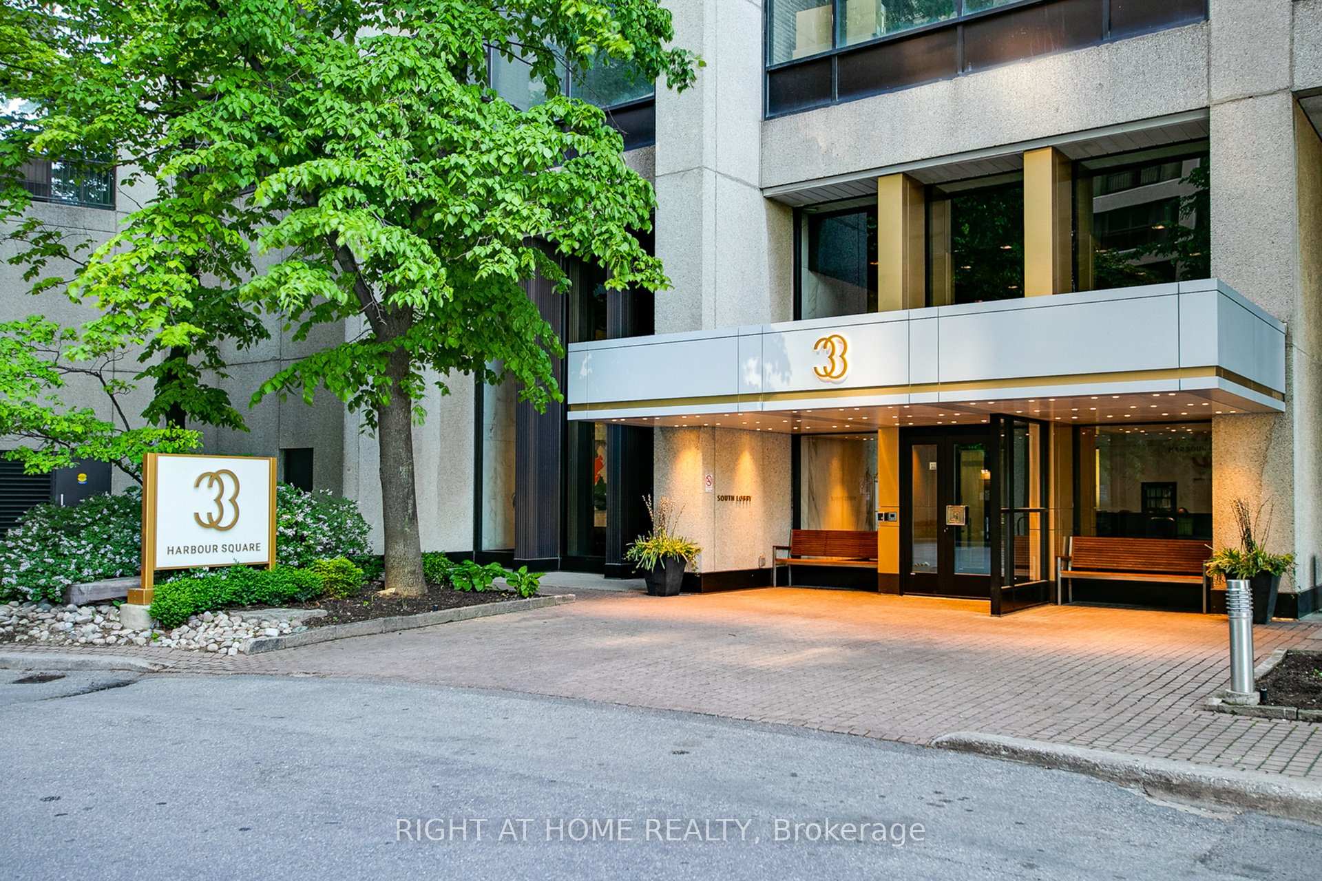 Photo 2 of Unit 2606, 33 Harbour Square, Toronto, Waterfront Communities — HOMEH