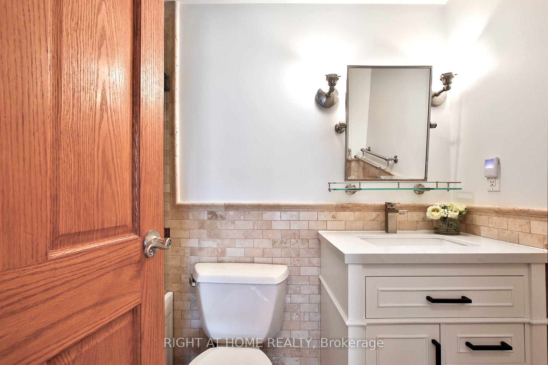 Photo 61 of Unit 2606, 33 Harbour Square, Toronto, Waterfront Communities — HOMEH