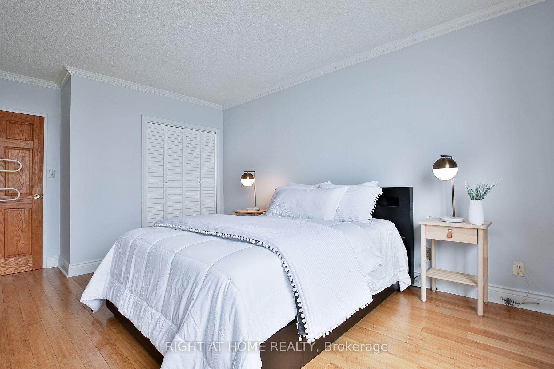 Photo 70 of Unit 2606, 33 Harbour Square, Toronto, Waterfront Communities — HOMEH