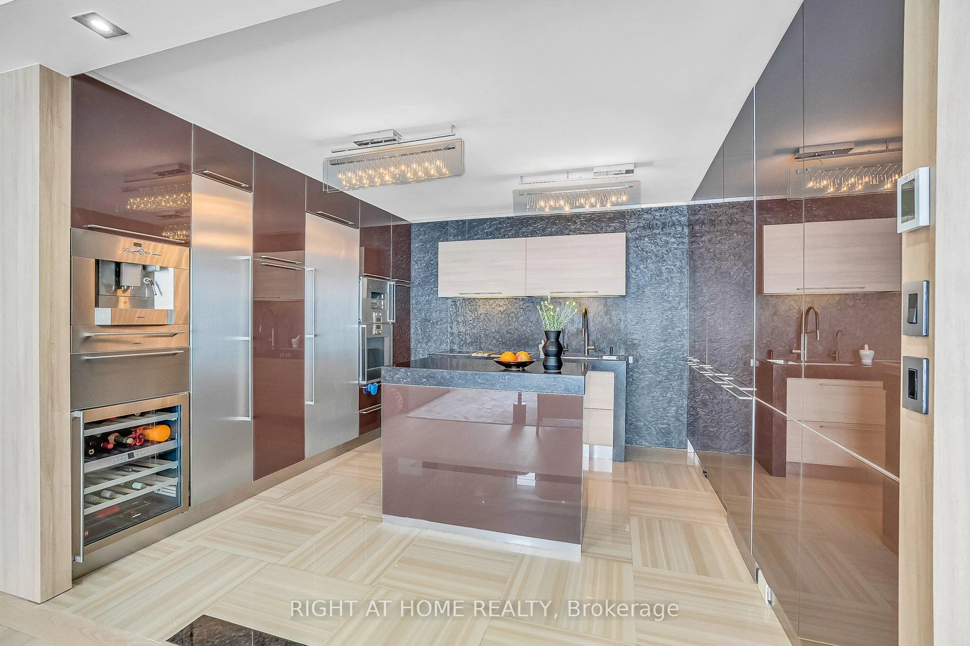 Photo 12 of Unit 2606, 33 Harbour Square, Toronto, Waterfront Communities — HOMEH
