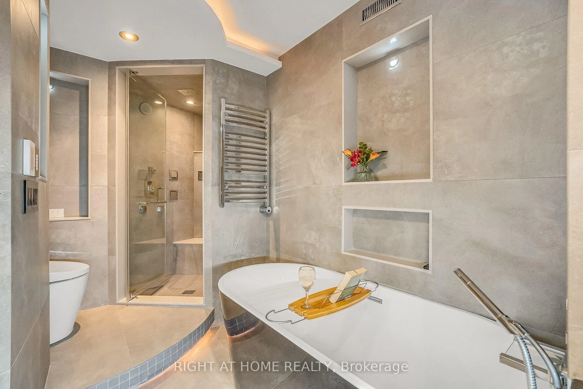 Photo 21 of Unit 2606, 33 Harbour Square, Toronto, Waterfront Communities — HOMEH