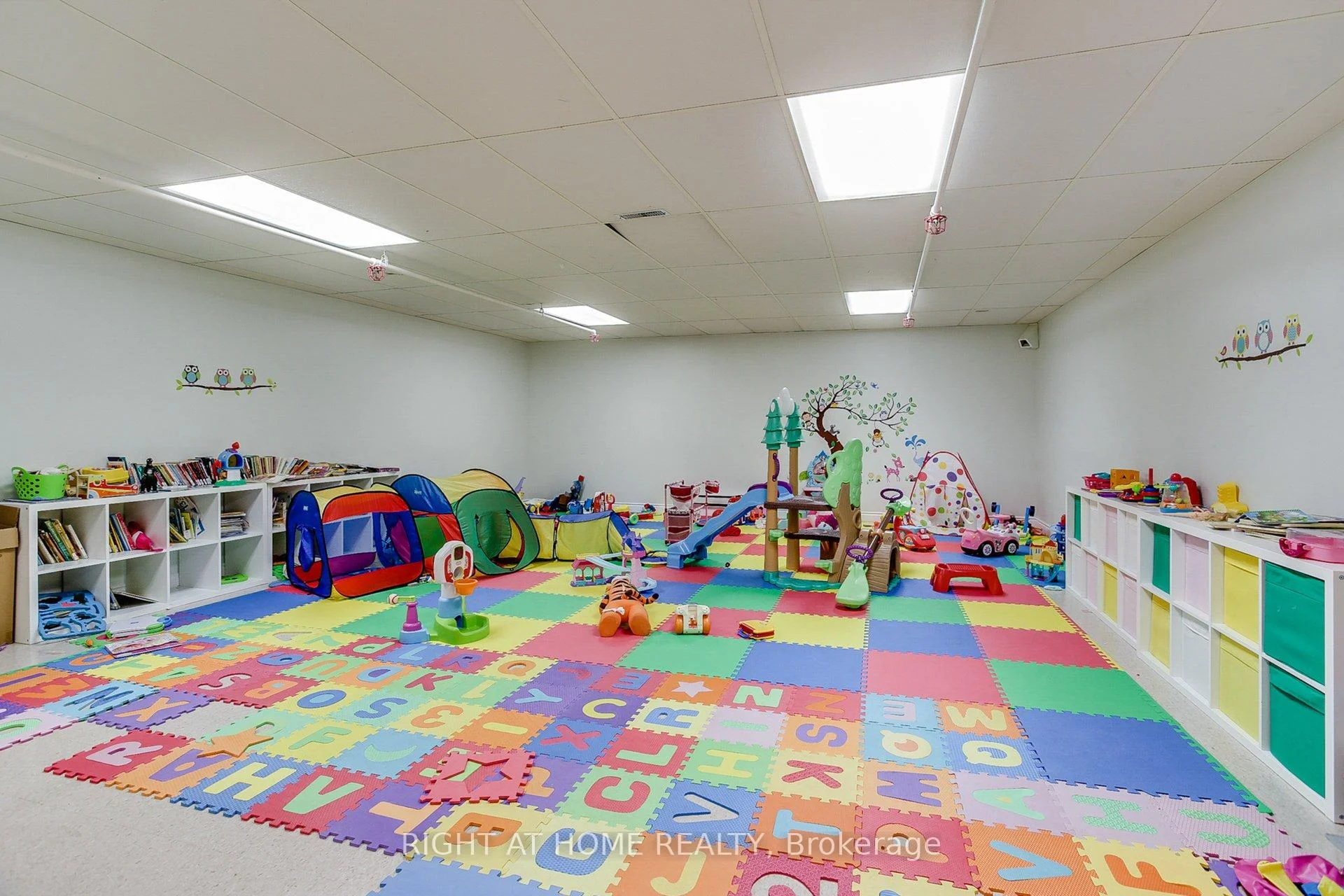 Photo 27 of Unit 2606, 33 Harbour Square, Toronto, Waterfront Communities — HOMEH