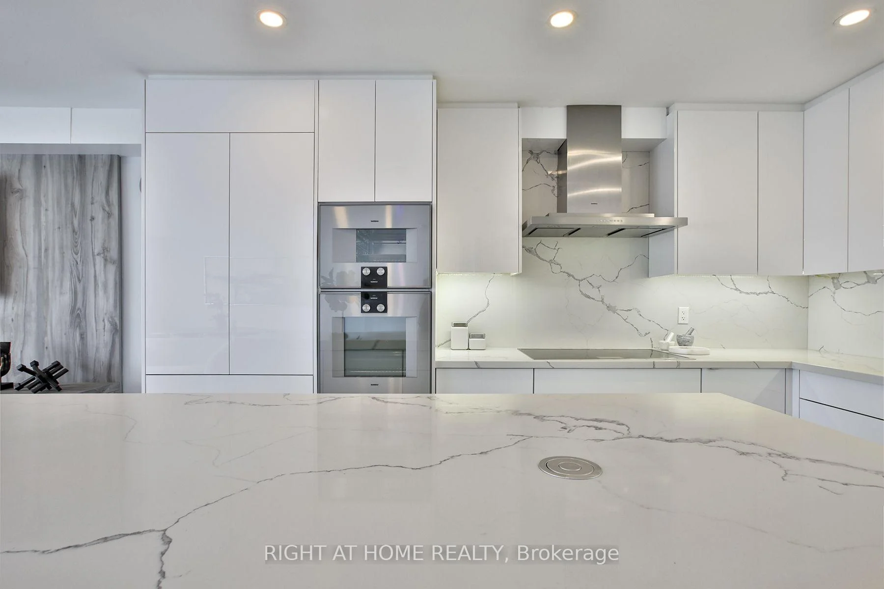 Photo 46 of Unit 2606, 33 Harbour Square, Toronto, Waterfront Communities — HOMEH