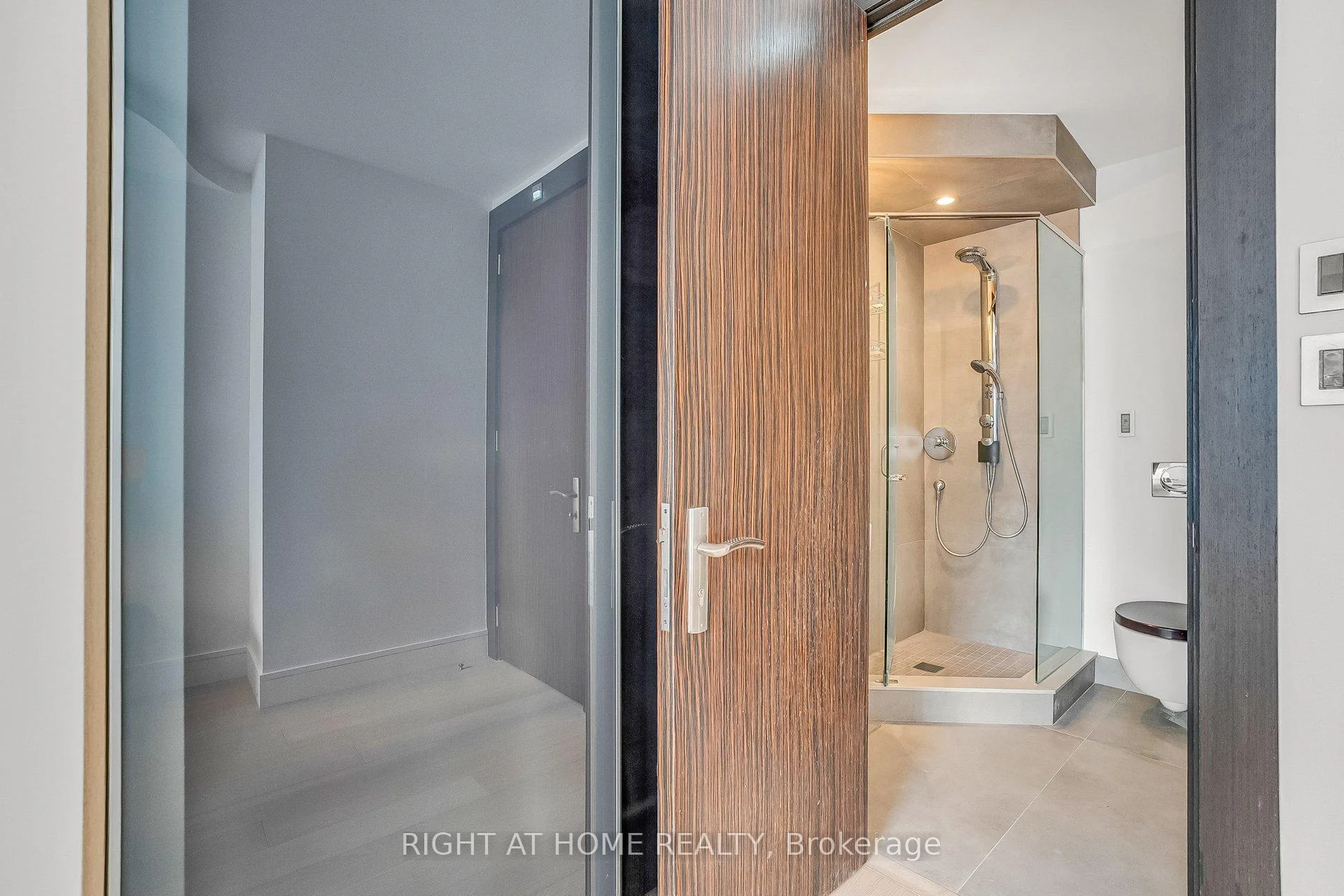 Photo 63 of Unit 2606, 33 Harbour Square, Toronto, Waterfront Communities — HOMEH
