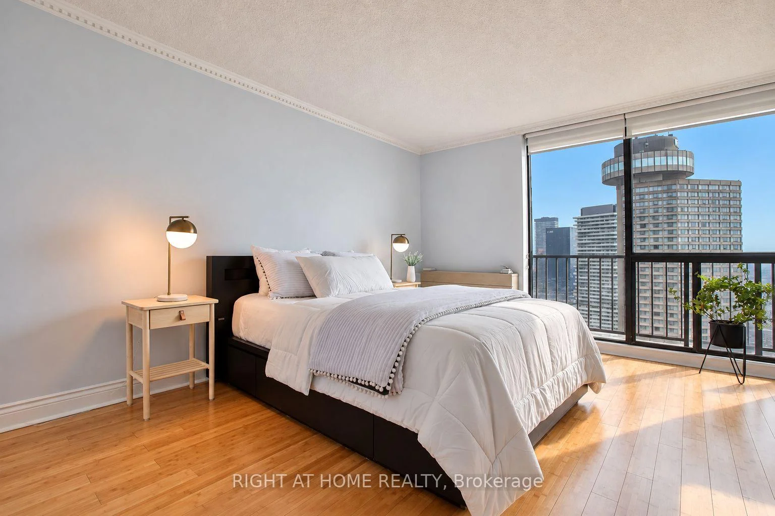 Photo 67 of Unit 2606, 33 Harbour Square, Toronto, Waterfront Communities — HOMEH