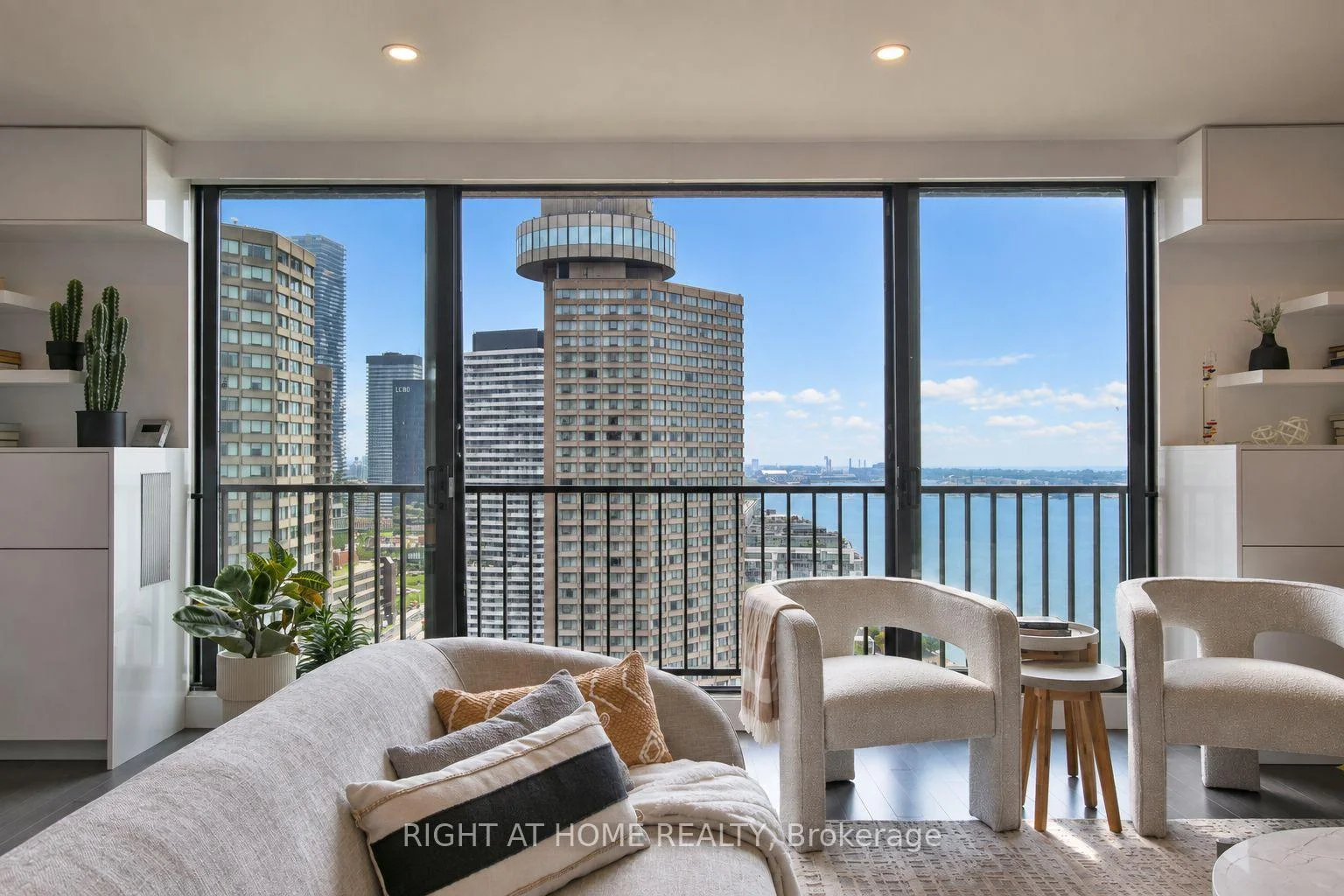 Photo 69 of Unit 2606, 33 Harbour Square, Toronto, Waterfront Communities — HOMEH