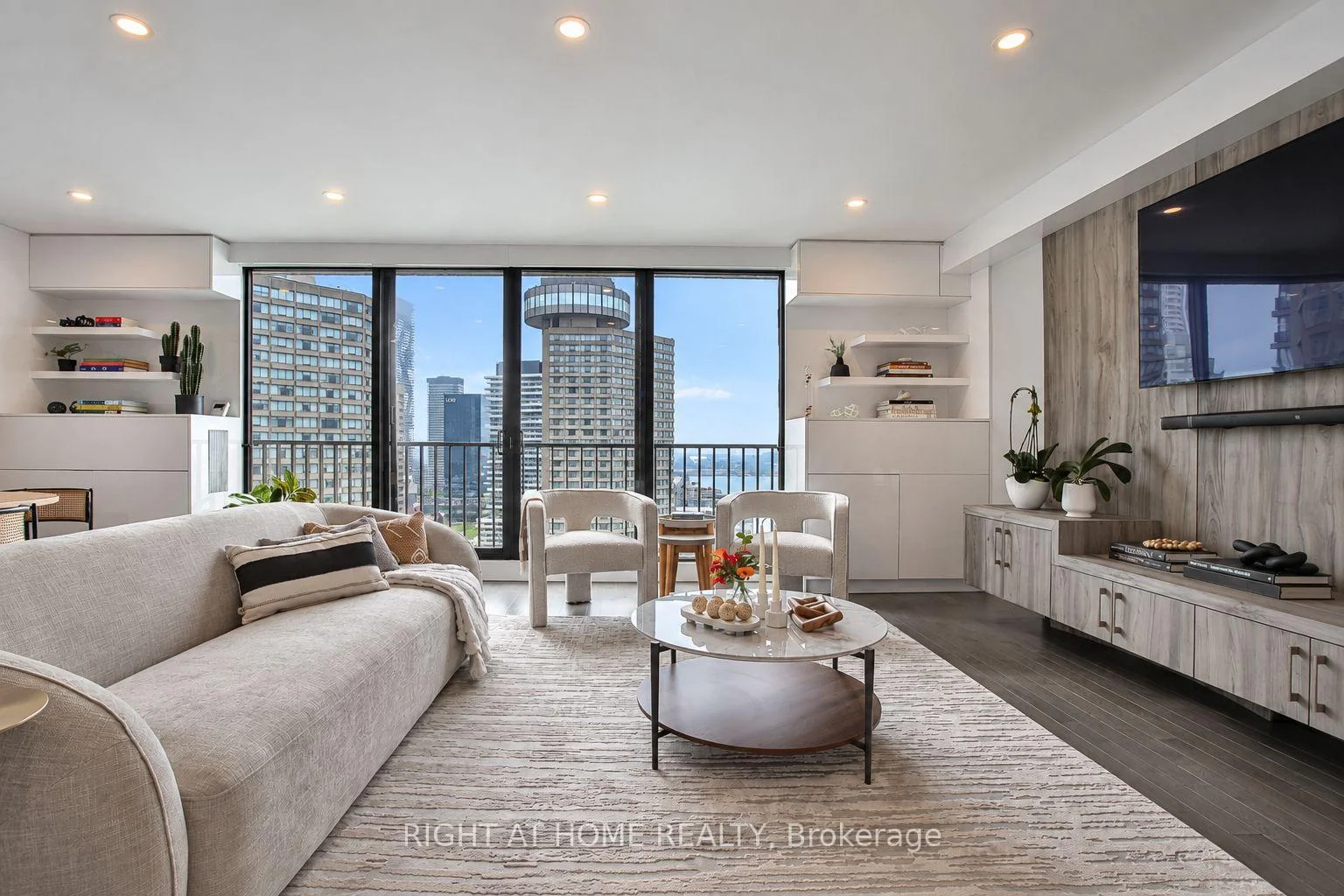 Photo 75 of Unit 2606, 33 Harbour Square, Toronto, Waterfront Communities — HOMEH