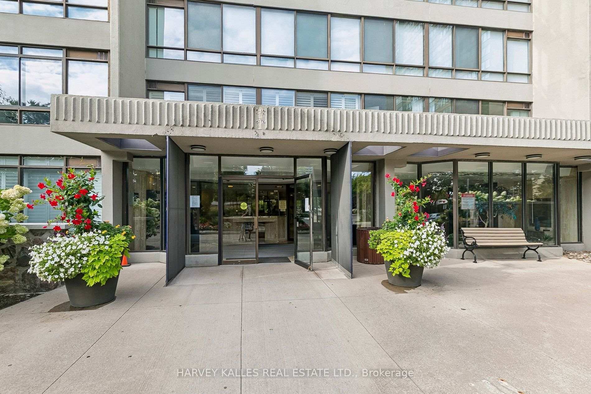 Photo 4 of Unit 204, 65 Skymark Drive, North York, Hillcrest Village — HOMEH