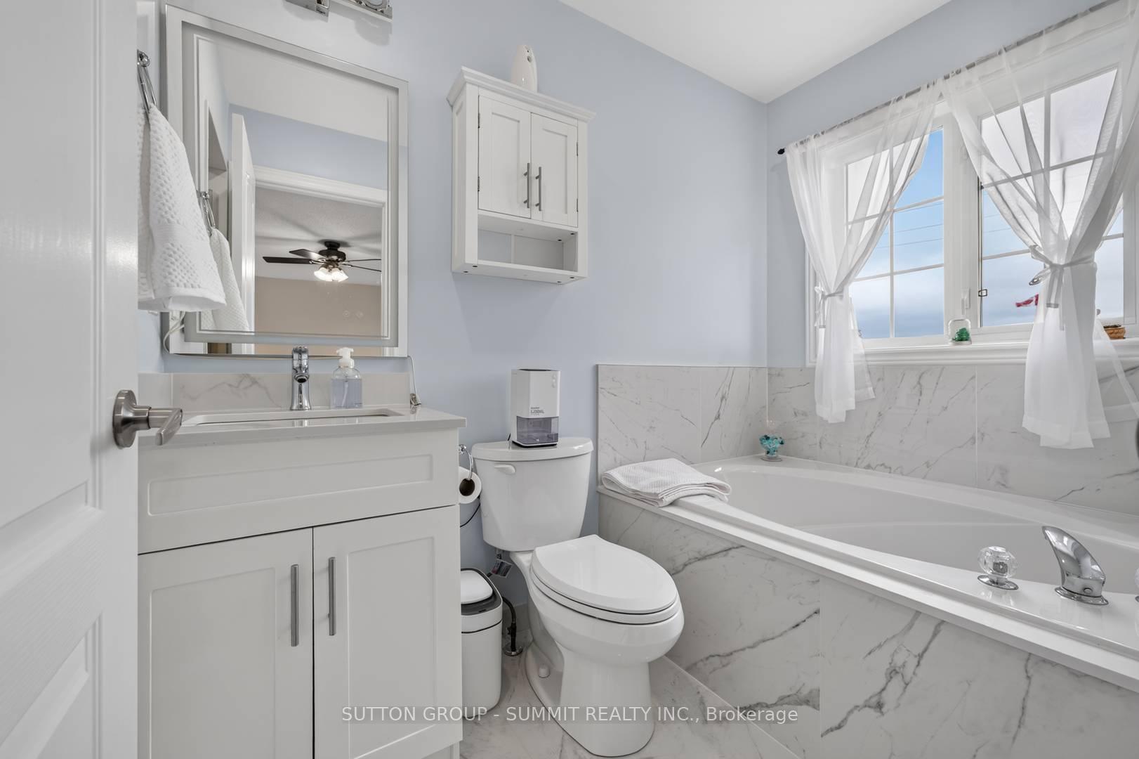 Photo 23 of 187 Kirkvalley Crescent, Aurora, Bayview Wellington — HOMEH