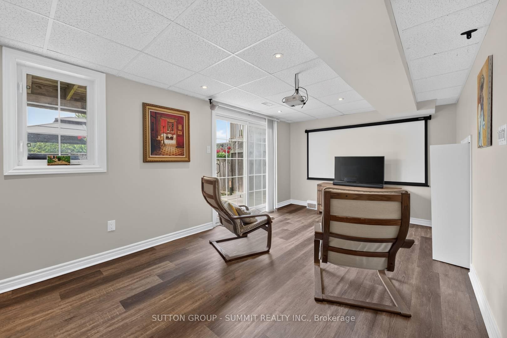 Photo 31 of 187 Kirkvalley Crescent, Aurora, Bayview Wellington — HOMEH