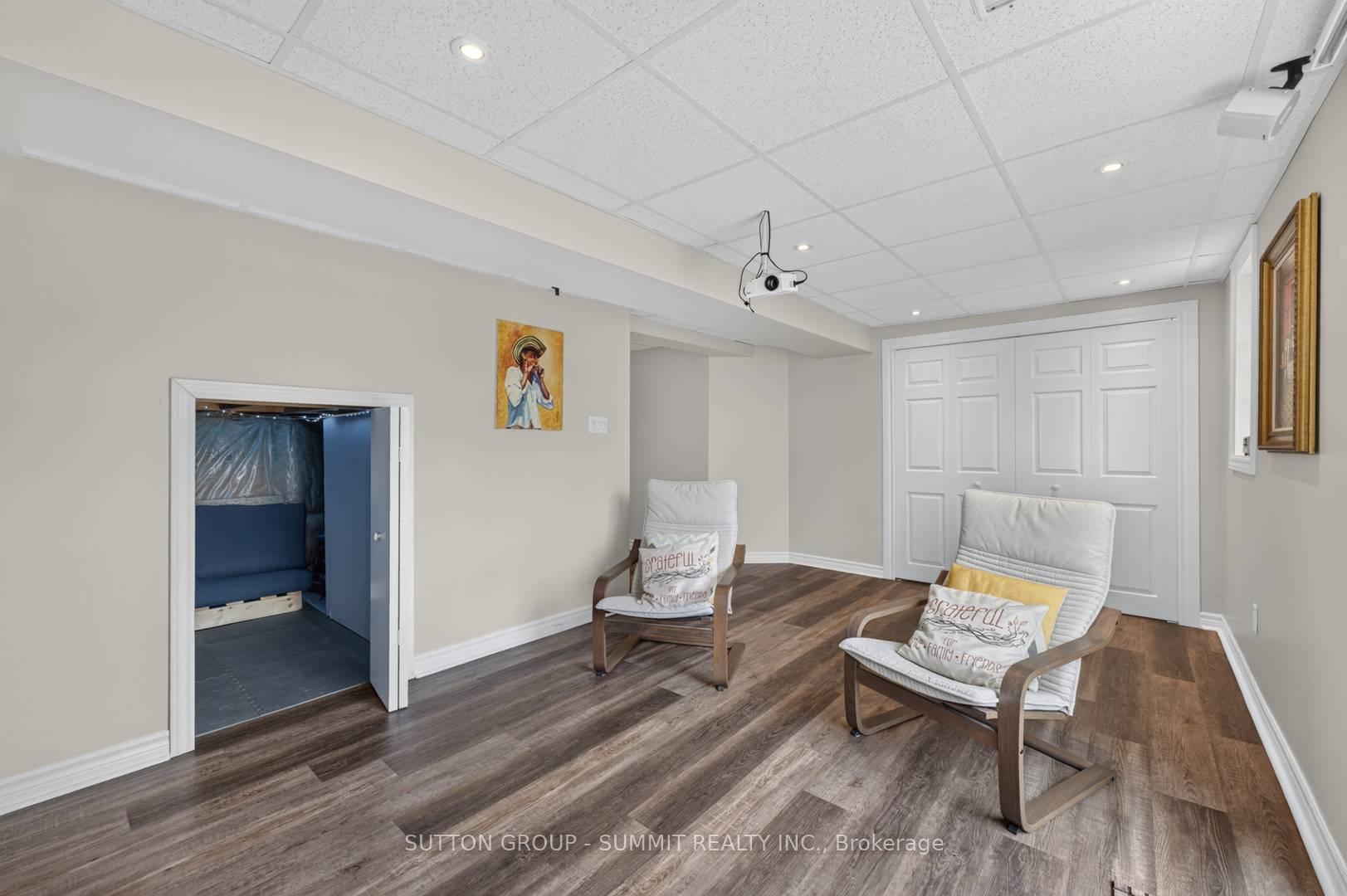 Photo 36 of 187 Kirkvalley Crescent, Aurora, Bayview Wellington — HOMEH
