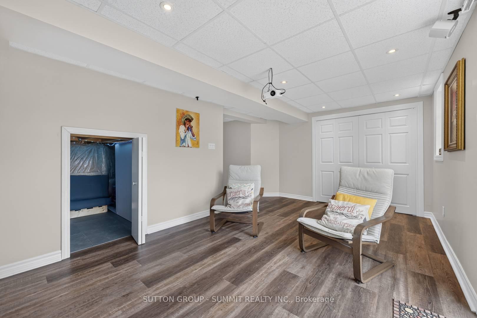 Photo 37 of 187 Kirkvalley Crescent, Aurora, Bayview Wellington — HOMEH