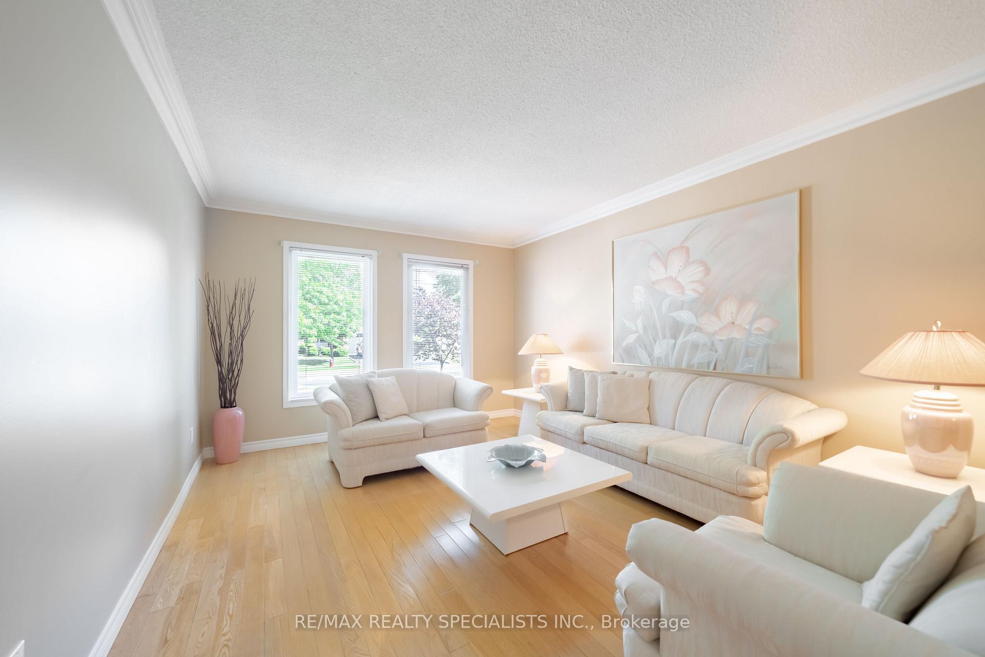 Photo 11 of 1311 Greenridge Circle, Oakville, Glen Abbey — HOMEH