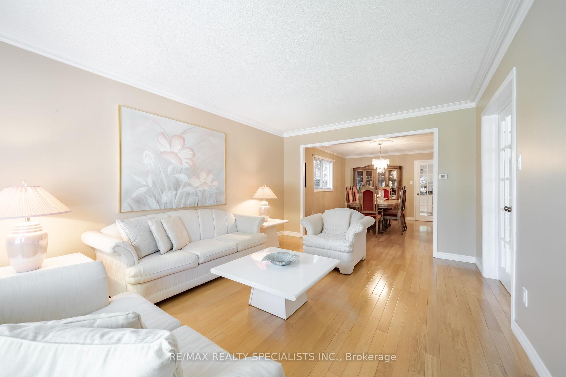 Photo 12 of 1311 Greenridge Circle, Oakville, Glen Abbey — HOMEH