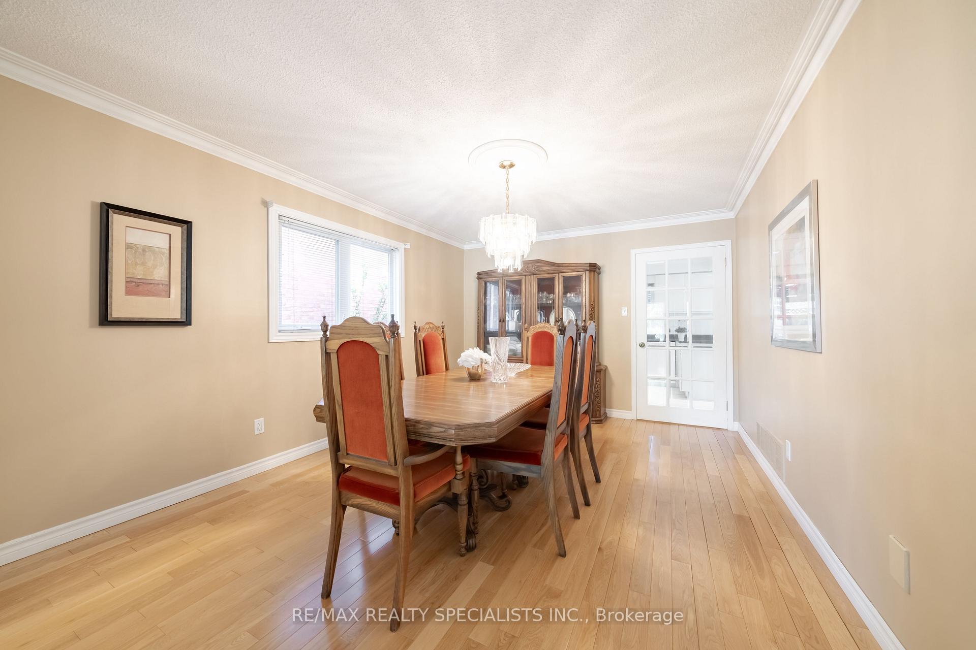 Photo 13 of 1311 Greenridge Circle, Oakville, Glen Abbey — HOMEH
