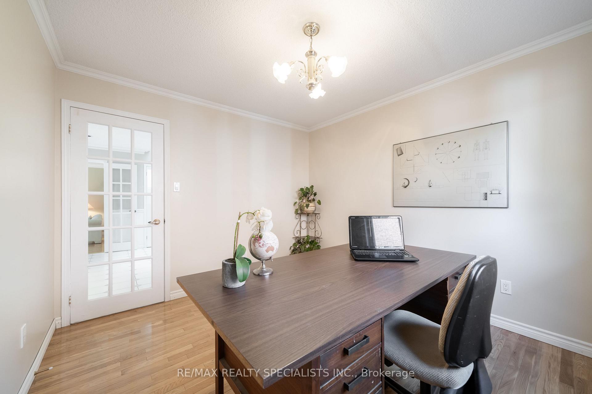 Photo 14 of 1311 Greenridge Circle, Oakville, Glen Abbey — HOMEH