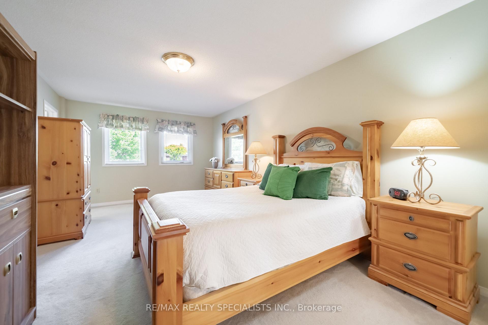 Photo 16 of 1311 Greenridge Circle, Oakville, Glen Abbey — HOMEH