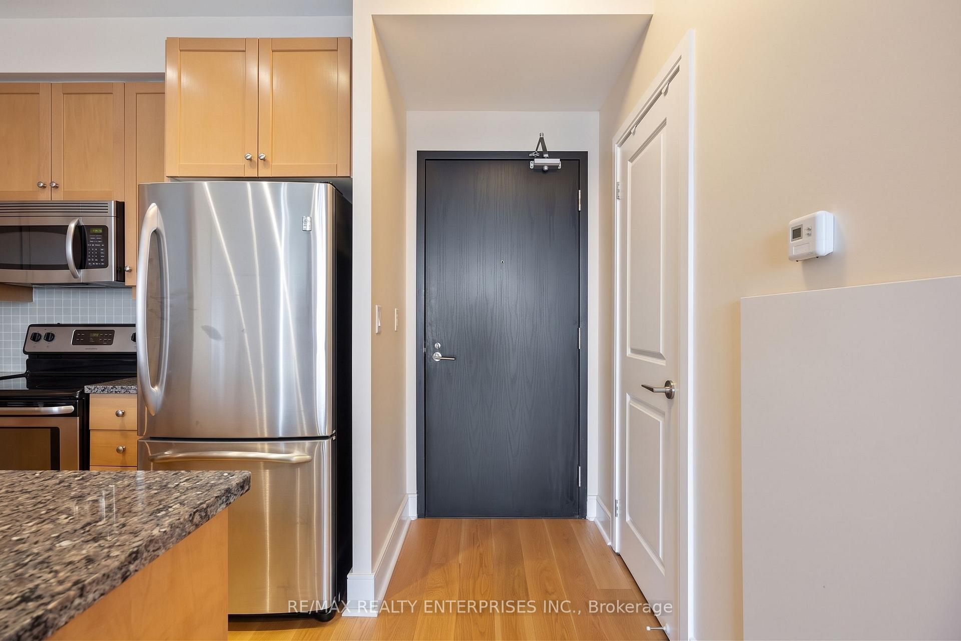 Photo of Unit 2706, 18 Yorkville Avenue W