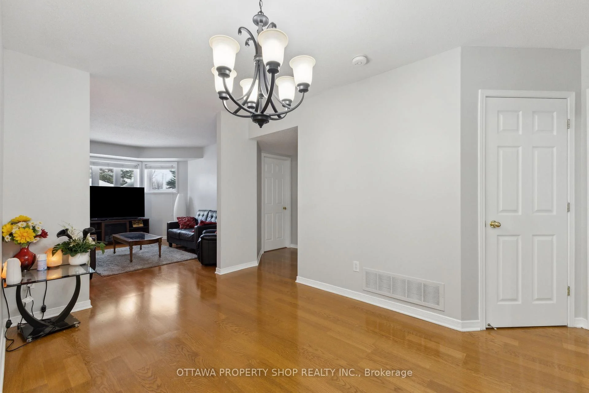 Photo 5 of Unit 1, 2086 Valin Street, Ottawa, Springridge/East Village — HOMEH