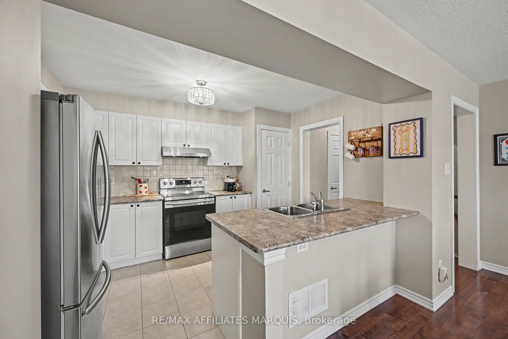Photo 12 of 2423 Nutgrove Avenue, Ottawa, Barrhaven - Half Moon Bay — HOMEH