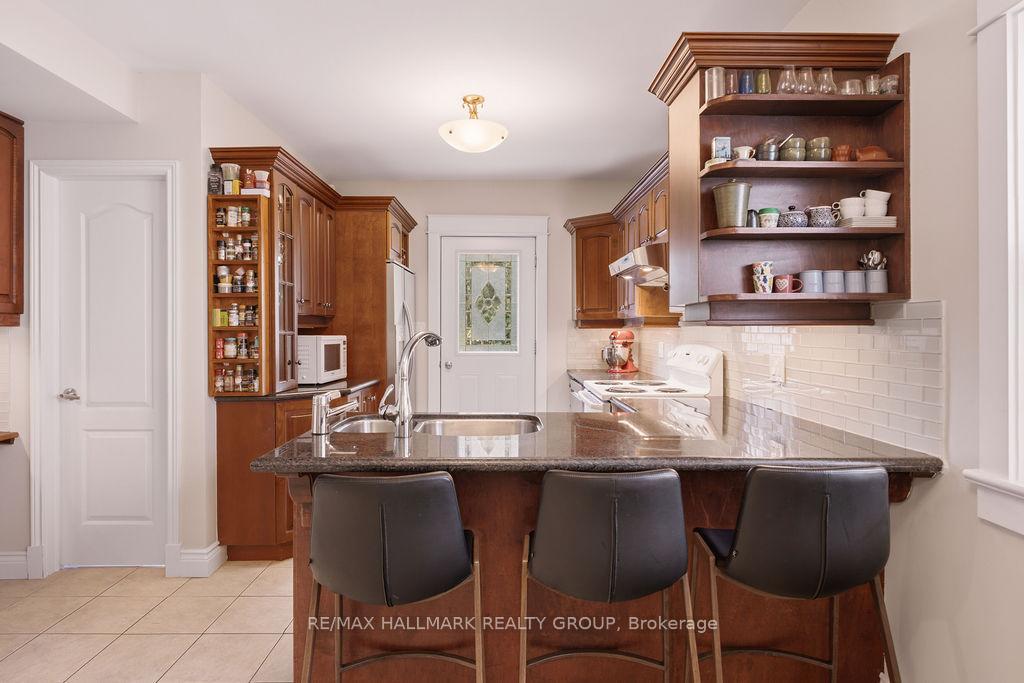Photo 15 of 94 Marlborough Avenue, Ottawa, Sandy Hill — HOMEH