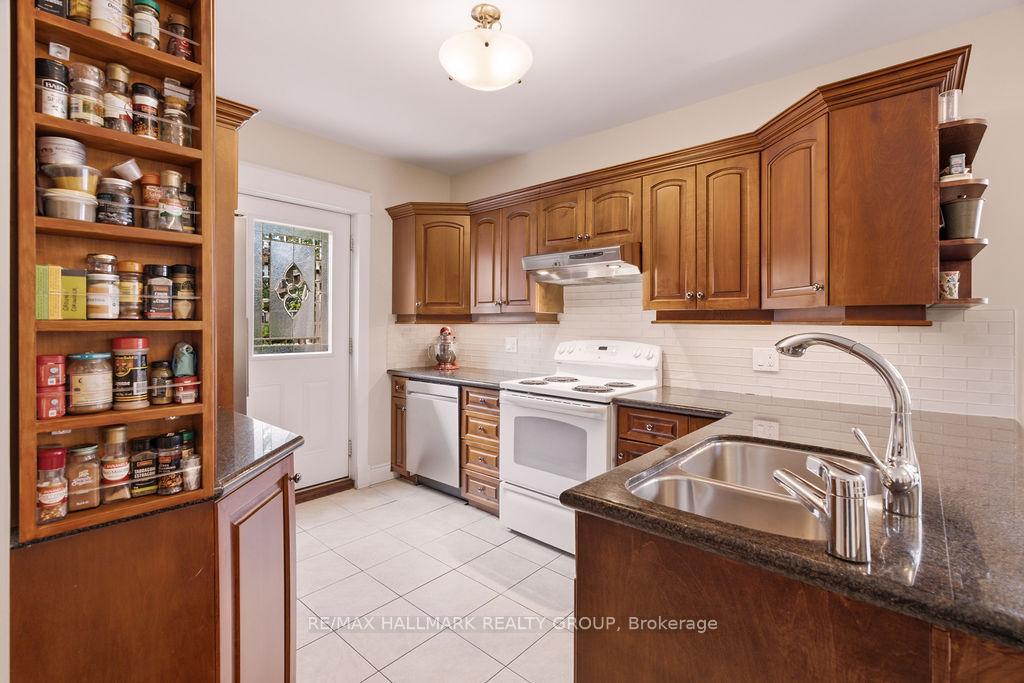 Photo 16 of 94 Marlborough Avenue, Ottawa, Sandy Hill — HOMEH