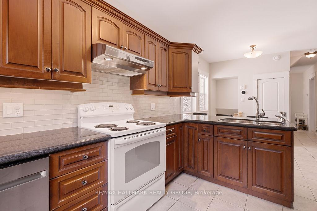 Photo 18 of 94 Marlborough Avenue, Ottawa, Sandy Hill — HOMEH