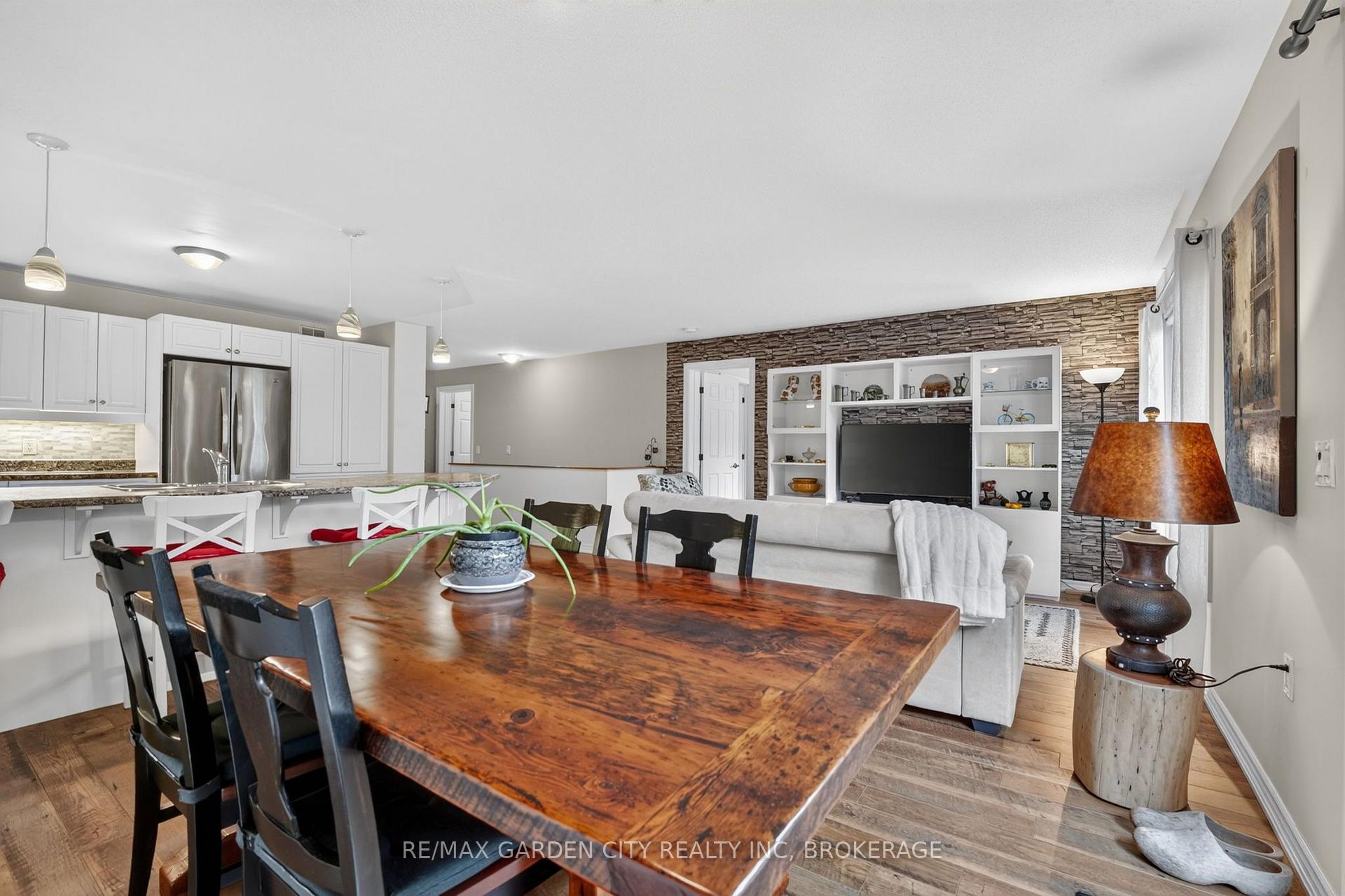 Photo 16 of 3973 Sunset Lane, Lincoln, Lincoln-Jordan/Vineland — HOMEH