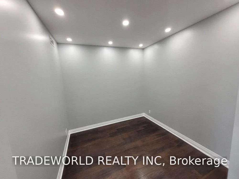 Photo 12 of Unit 1511, 5 Valhalla Inn Road, Etobicoke, Islington-City Centre West — HOMEH