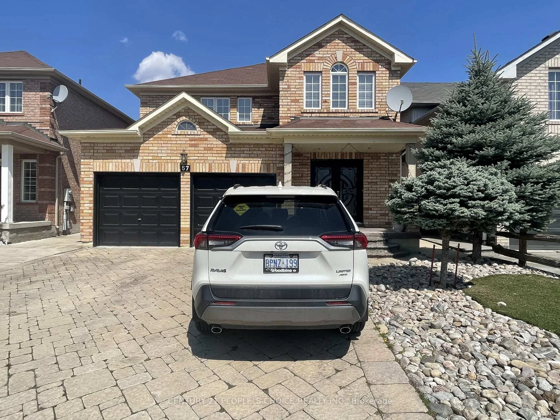 Photo 2 of 57 Fallstar Crescent, Brampton, Fletcher's Meadow — HOMEH