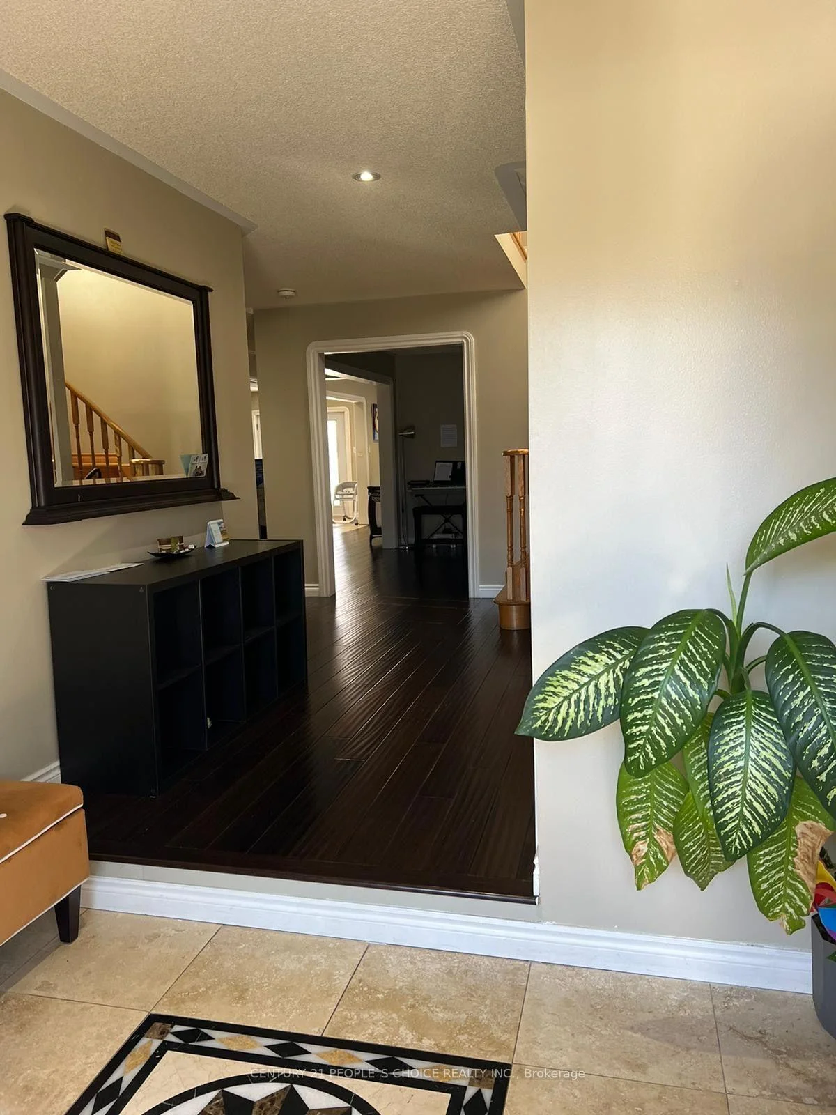 Photo 8 of 57 Fallstar Crescent, Brampton, Fletcher's Meadow — HOMEH