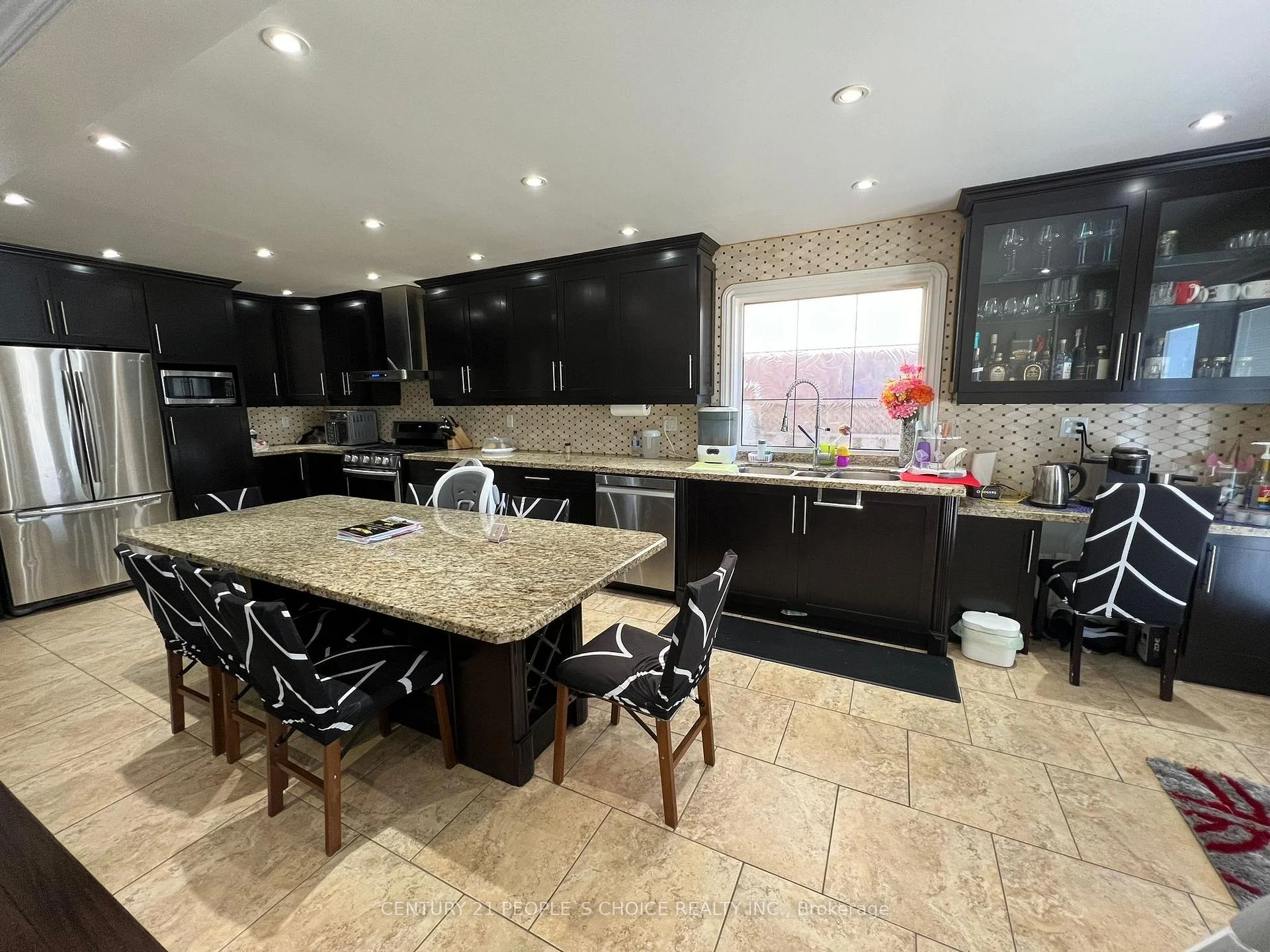 Photo 12 of 57 Fallstar Crescent, Brampton, Fletcher's Meadow — HOMEH