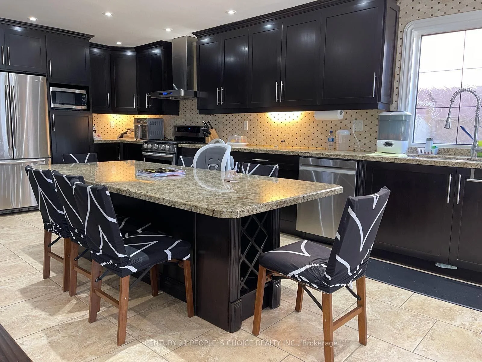 Photo 13 of 57 Fallstar Crescent, Brampton, Fletcher's Meadow — HOMEH