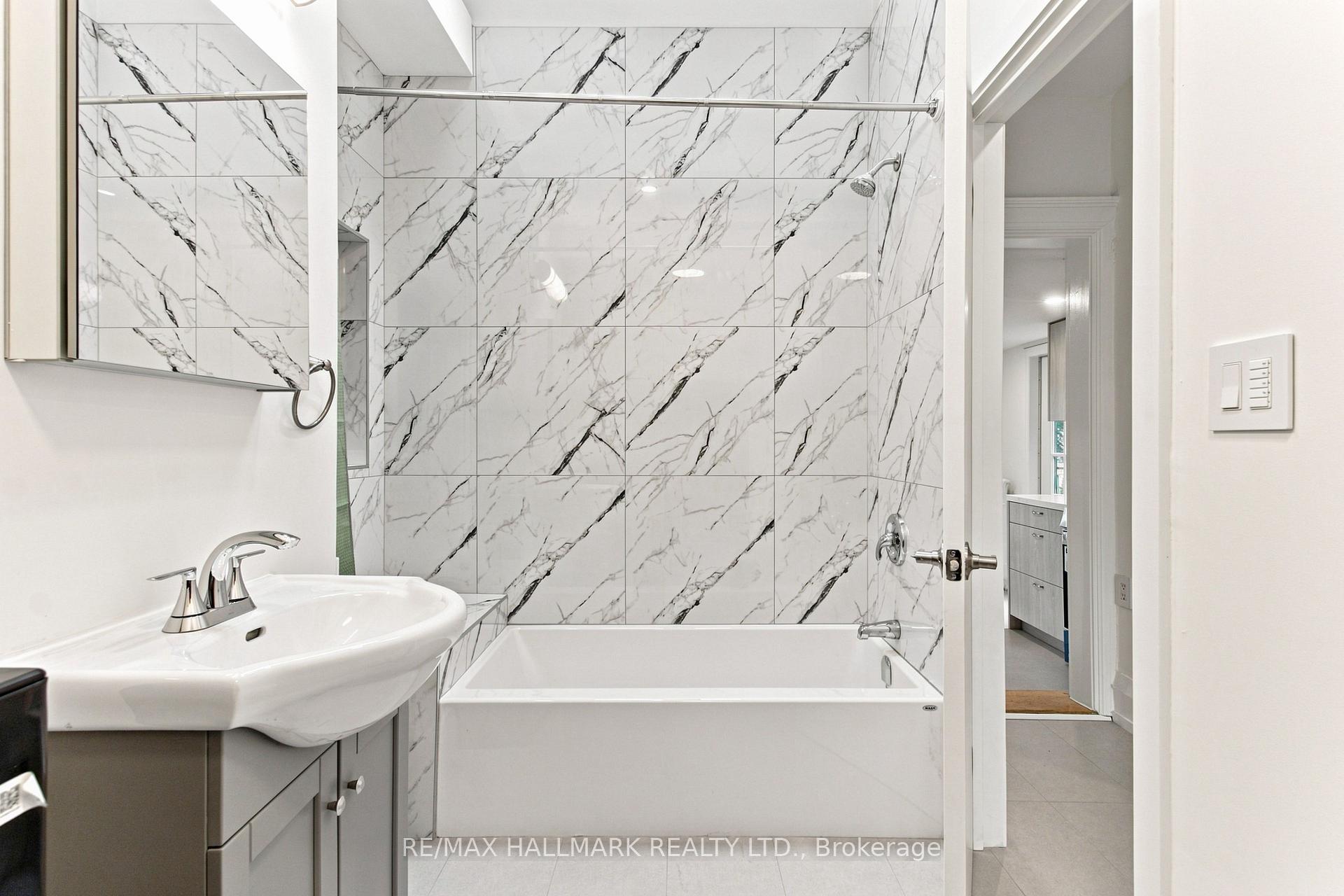 Photo 8 of Unit Upper, 553 Broadview Avenue, Toronto, North Riverdale — HOMEH