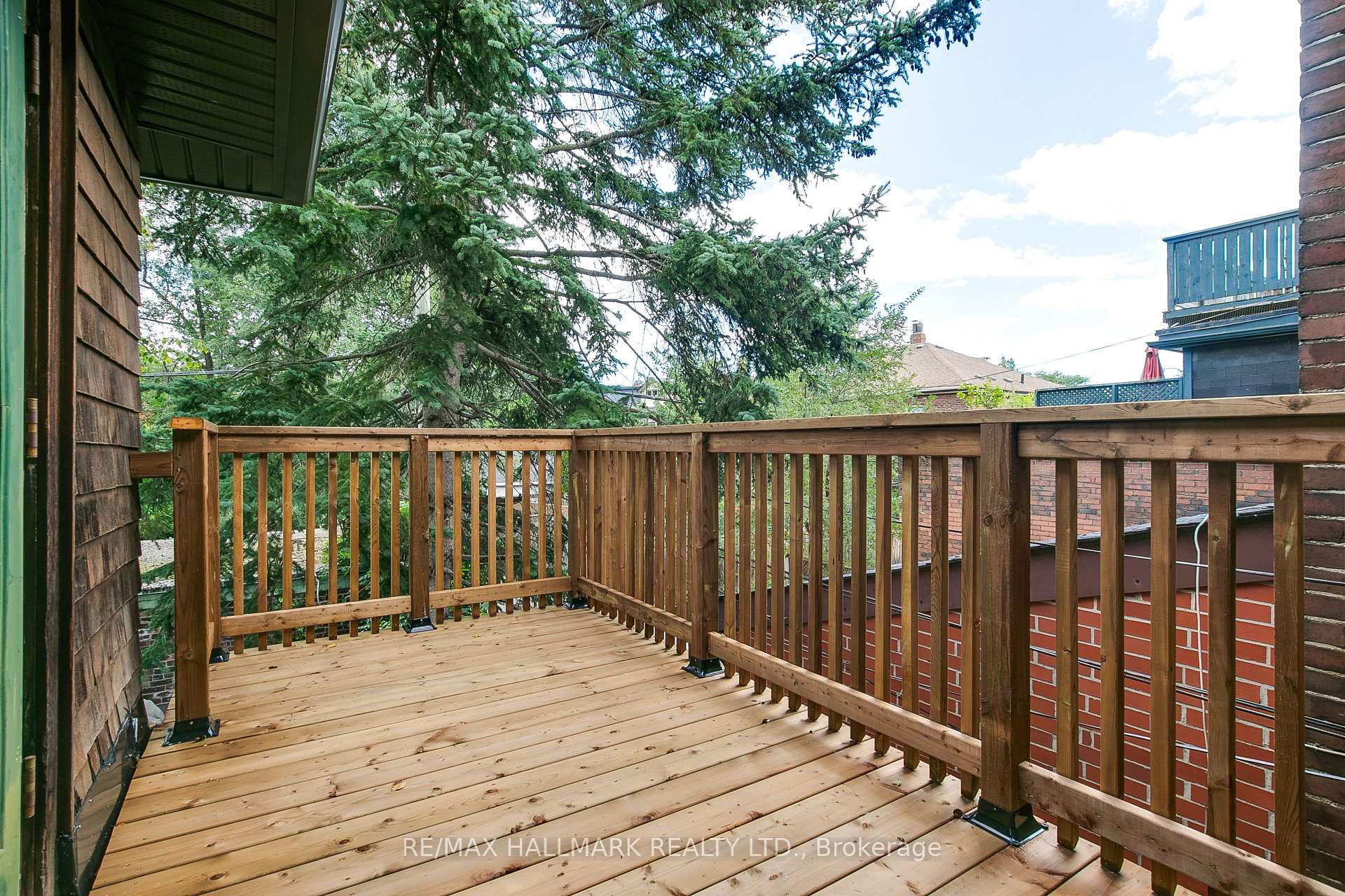 Photo 11 of Unit Upper, 553 Broadview Avenue, Toronto, North Riverdale — HOMEH