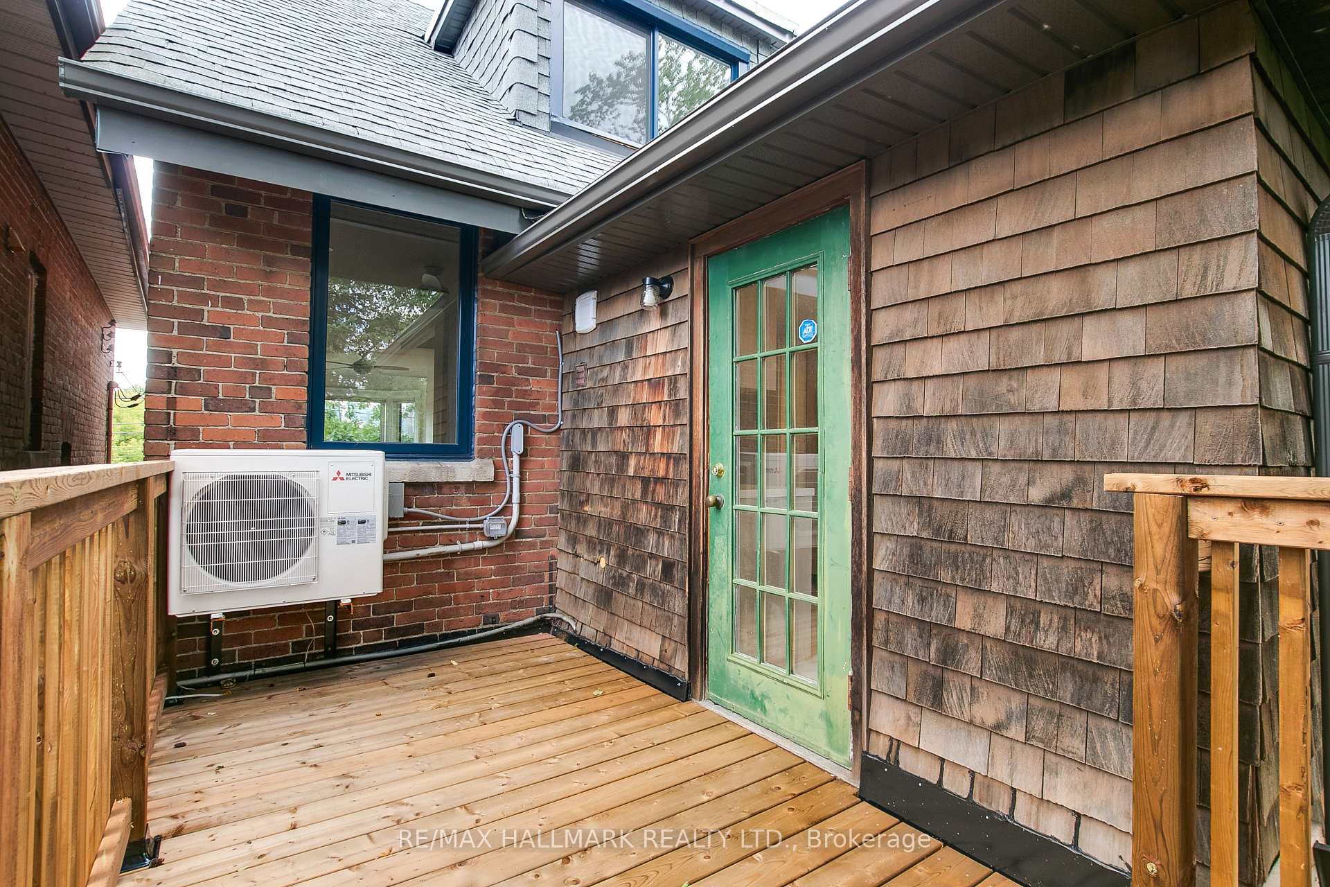 Photo 12 of Unit Upper, 553 Broadview Avenue, Toronto, North Riverdale — HOMEH
